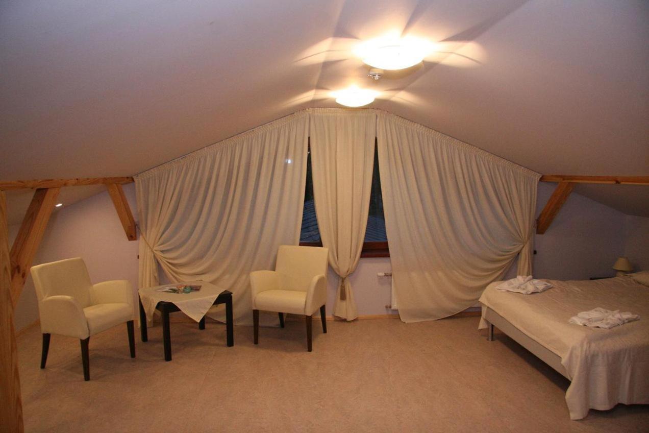 Room In Bb - Valensija - Suite For Two In Nice Hotel Jūrkalne Εξωτερικό φωτογραφία