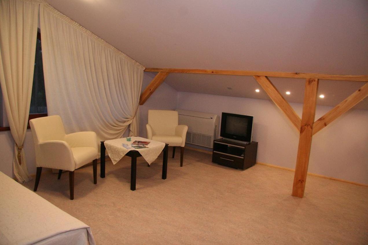 Room In Bb - Valensija - Suite For Two In Nice Hotel Jūrkalne Εξωτερικό φωτογραφία
