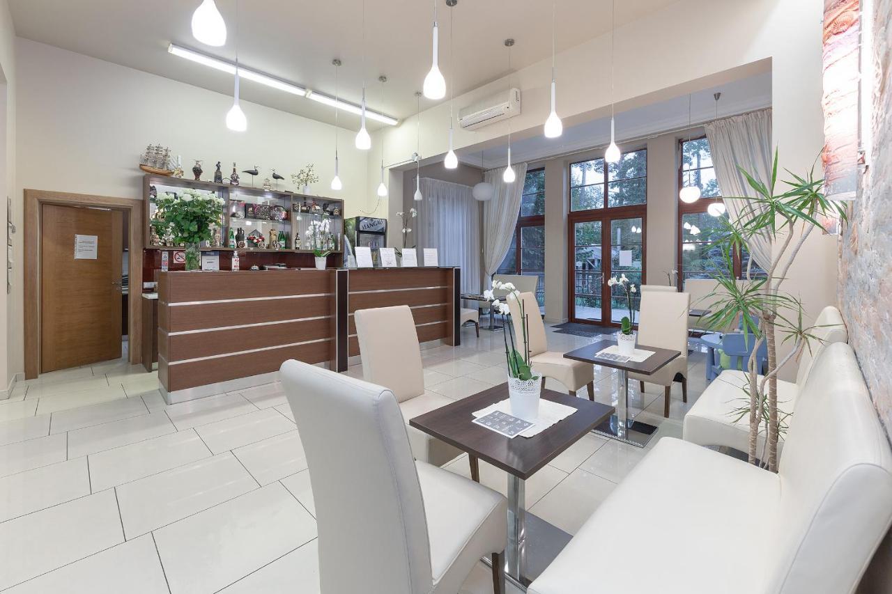 Room In Bb - Valensija - Suite For Two In Nice Hotel Jūrkalne Εξωτερικό φωτογραφία