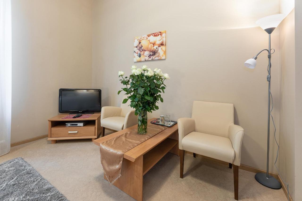 Room In Bb - Valensija - Suite For Two In Nice Hotel Jūrkalne Εξωτερικό φωτογραφία