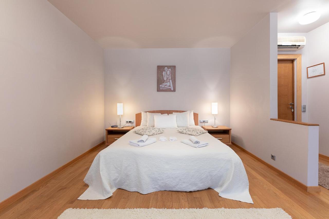 Room In Bb - Valensija - Suite For Two In Nice Hotel Jūrkalne Εξωτερικό φωτογραφία
